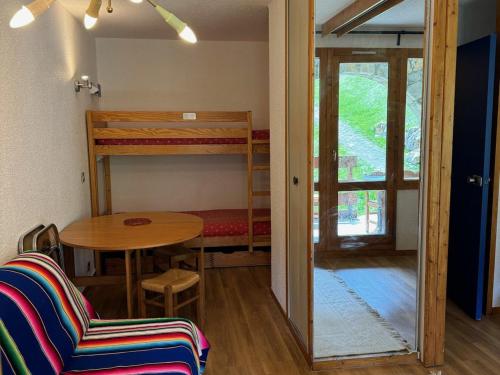 Studio divisible 4 pers au cœur de la station, animaux admis, vue pistes