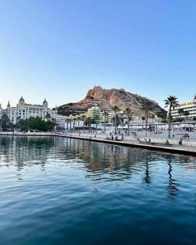 Gran ático con terraza en el centro de Alicante