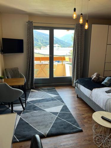 Studio aux pieds des montagnes