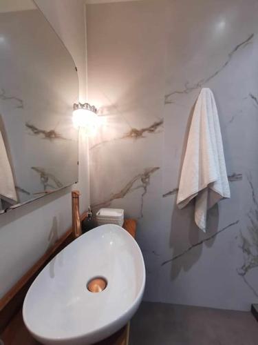 CDV stylish Athens flat