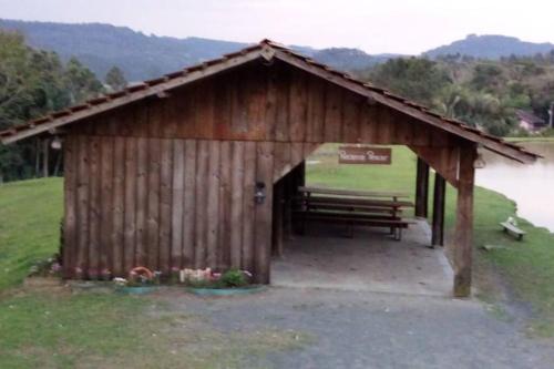 Landskap semula jadi dekat dengan chalet