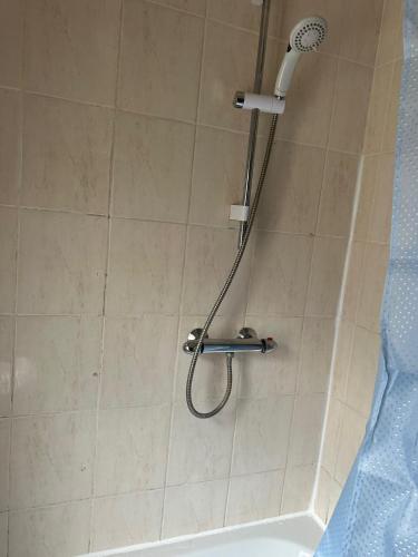 Ένα μπάνιο στο Cosy Studio Flat Forest Road