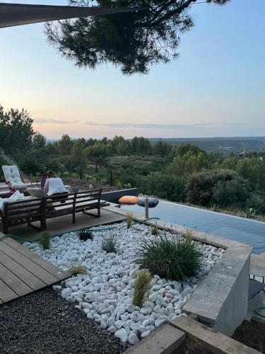 Photo de la galerie de l'établissement Havre de paix face a la Sainte Victoire, à Meyreuil