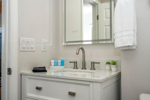 Cozy apt 2 bedrooms 1 mile Universal Studios photo 10