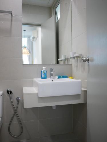 Bilik mandi di Penang Straits Garden Condominium Georgetown