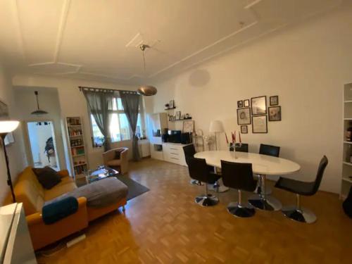 Χώρος καθιστικού στο Geräumiges 2-Raum-Apartment mit Loggia