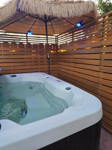 Fotografie z fotogalerie ubytování Pool, Hot Tub, Luxury 3 Beds,15 Min Beach,DT, Zoo, Sesame Place, Airport v destinaci National City