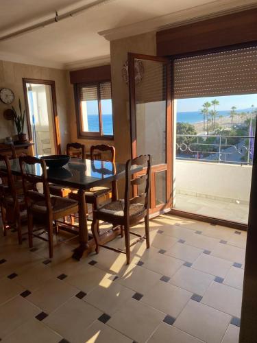 Vivienda Monterreal primera línea playa