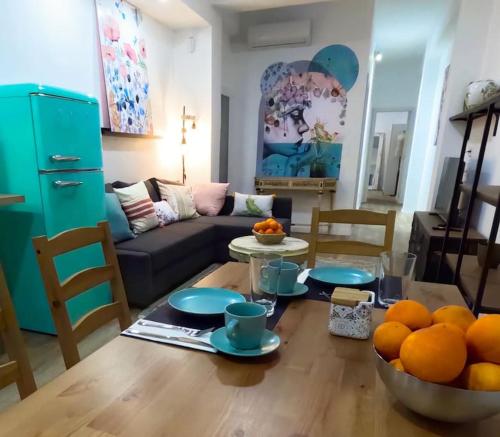 Amplio y colorido piso