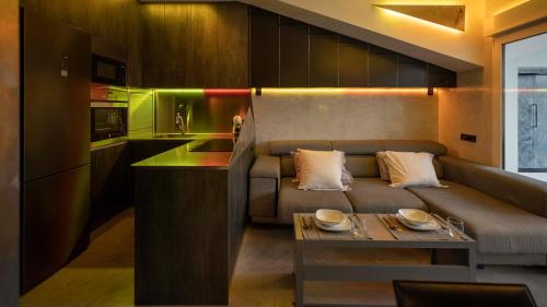 Iron House - Penthouse with Bathtub in Golden Mile & Roman Bridge photo 51
