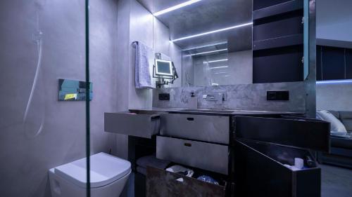 Iron House - Penthouse with Bathtub in Golden Mile & Roman Bridge photo 56