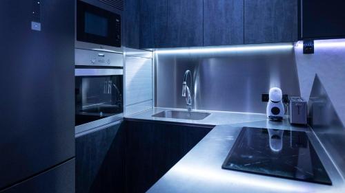 Iron House - Penthouse with Bathtub in Golden Mile & Roman Bridge photo 66
