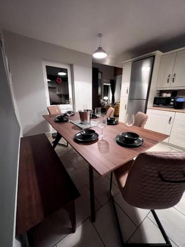 Una cocina o zona de cocina en Spectacular Ocean Views in Tranquil and Private Location