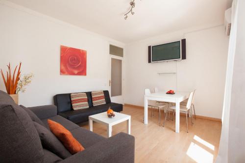 YOUR HOME - Sagrada Familia Apartment