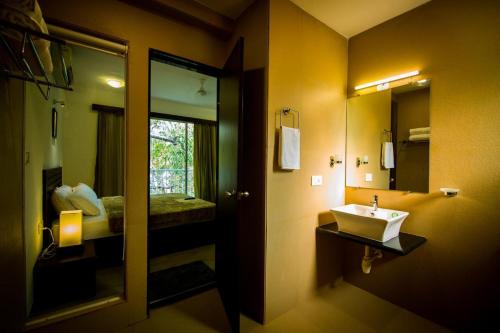 Gallery image of Pinnacle Holiday Homes in Arpora