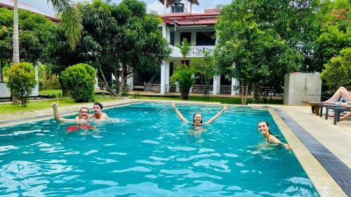 Bazén v ubytování Sigiriya Sun Shine Villa nebo v jeho okolí