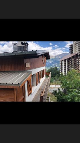 Balkón nebo terasa v ubytování Chalet épicanthus 8 chambres praloup 1600