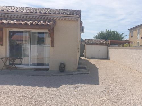 Budova, kde se prázdninový dům nachází