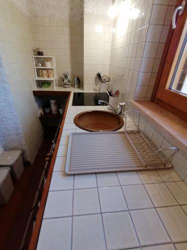 Imagen de la galería de Casa Ghirlanda con Piscina e Campo da Tennis, en Lazise
