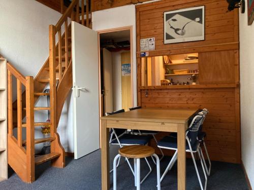 Kuchyň nebo kuchyňský kout v ubytování Au pied des pistes