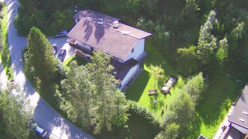 an overhead view of a house with a roof at Appartements Max&Moritz in Kaunertal