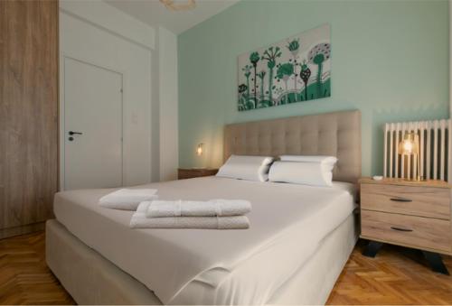 Koukaki Gem Chic Apt near Acropolis