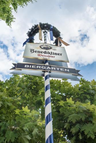 a street sign for the bellingham lighthouse hospital at Hotel & Gasthaus Nagel GmbH in Südlohn
