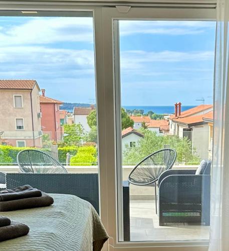 Villa Mona-Haus mit Privatpool in Novigrad mit Meerblick, privatem Parkplatz und Wallbox