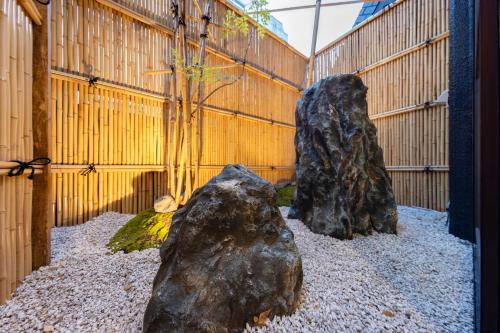 Galería fotográfica de 旅館竹のや 貸切サウナ風呂 "道頓堀5分"なんば10分" en Osaka