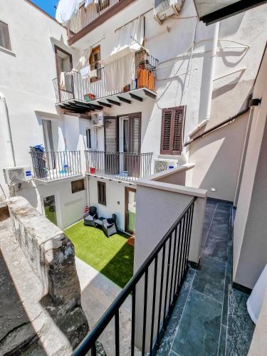 Un balcón o terraza de Thaleia Dimora di Pregio
