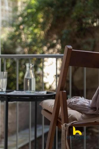 Luxurious Zen Retreat with Balcony and 300mbps WiFi