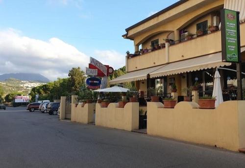 Galeriebild der Unterkunft Incantevole appartamento a Tonnarella in Torre Forte