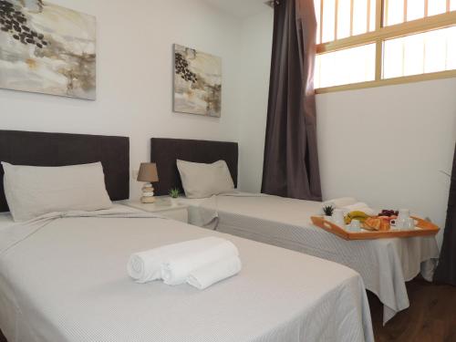 Casa Liotro 2, comfortable, panoramic,central, near the sea,swimming pool,wifi,terrace