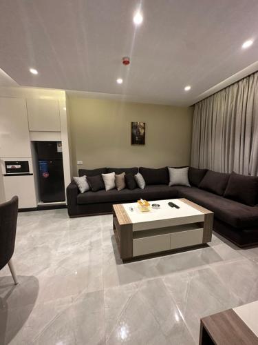 Chic Apartments For Rent ave1-6