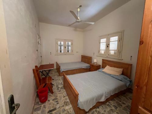 Postel nebo postele na pokoji v ubytování Beachfront Private Chalet in Marsa Matrouh - Family Vacation Home