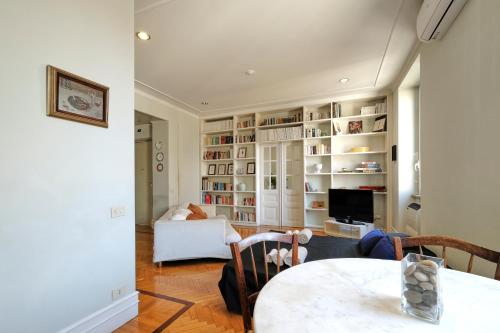 PIRAMIDE SHABBY by Casa e Lode - colosseum, air conditioning