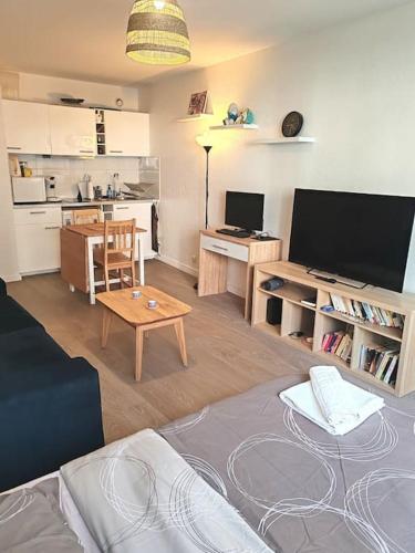 Photo de la galerie de l'établissement Charmant studio tout équipé - Calme - Paris Est, à Paris