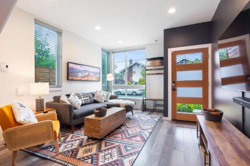 Afbeelding uit fotogalerij van Stylish Townhouse Near Seattle Attractions in Seattle
