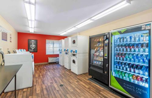 a room with a soda machine in a store at Extended Stay America Select Suites - Chicago - Rolling Meadows in Rolling Meadows