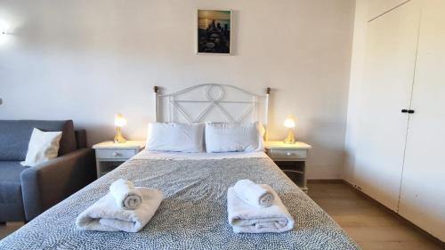 Benal beach suite II, estudio con parque acuático y vistas al mar.