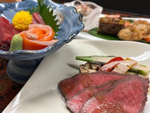 Makanan di atau berdekatan hotel