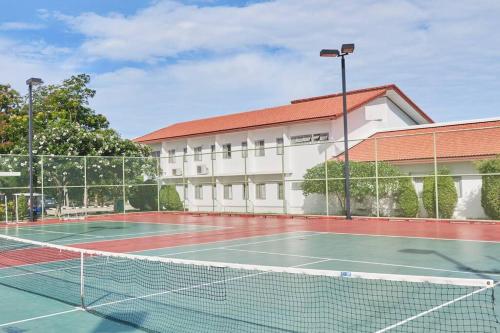 Εγκαταστάσεις για τένις ή/και σκουός στο Villa Pool Access Boathouse Hua Hin ή εκεί κοντά