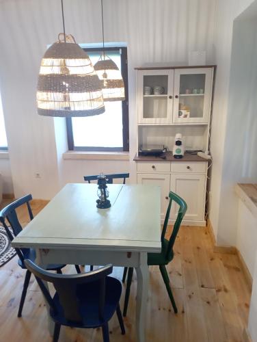 Η κουζίνα ή μικρή κουζίνα στο Verebesi Sit and Dream Cottage