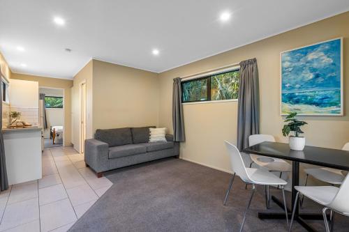 Area soggiorno di Tasman Holiday Parks - Ohiwa