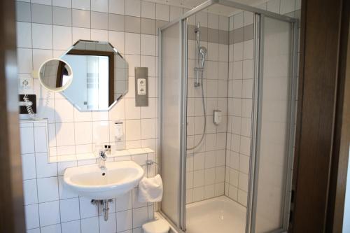Koupelna v ubytování Hotel zur Isar