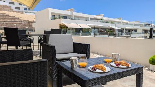 Makanan di atau berdekatan apartmen