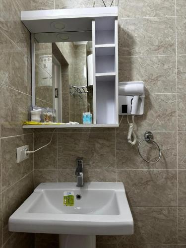 Un baño de Garnet hotel