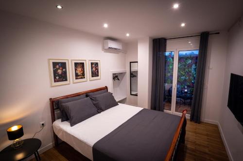 My Secret Garden rooms - Apartment with 2 private rooms, separate baths and balcony garden