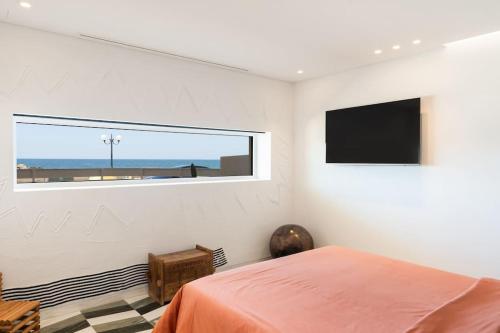 Koum Kapi Atelier-Waterfront Apartment with Sea Views
