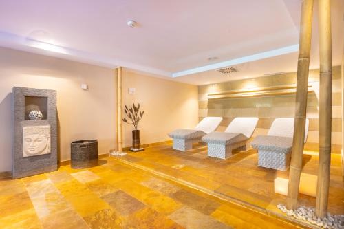 Posezení v ubytování Grupotel Parc Natural & Spa